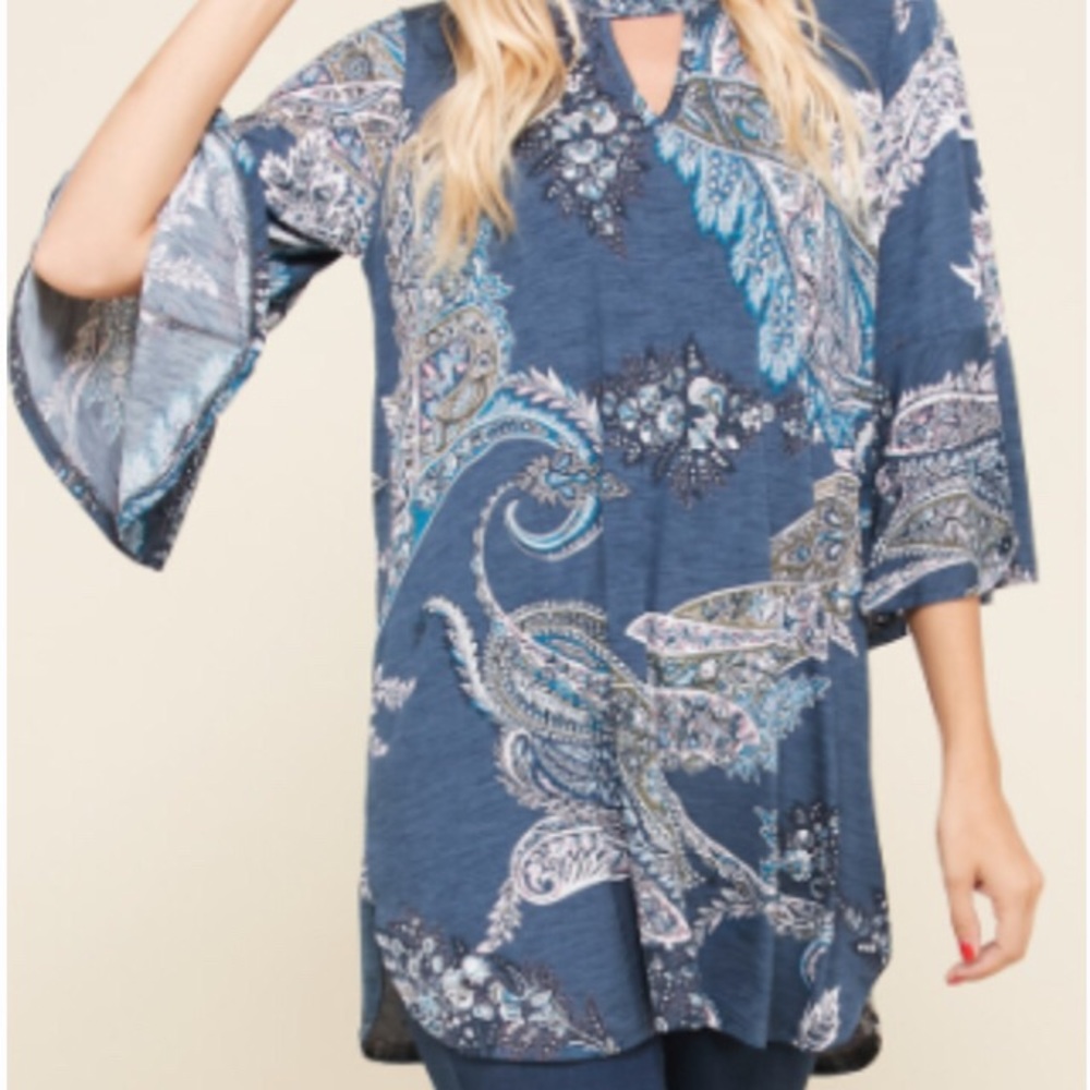 Paisley Keyhole Ruffled Shirt - Picture 4 of 4